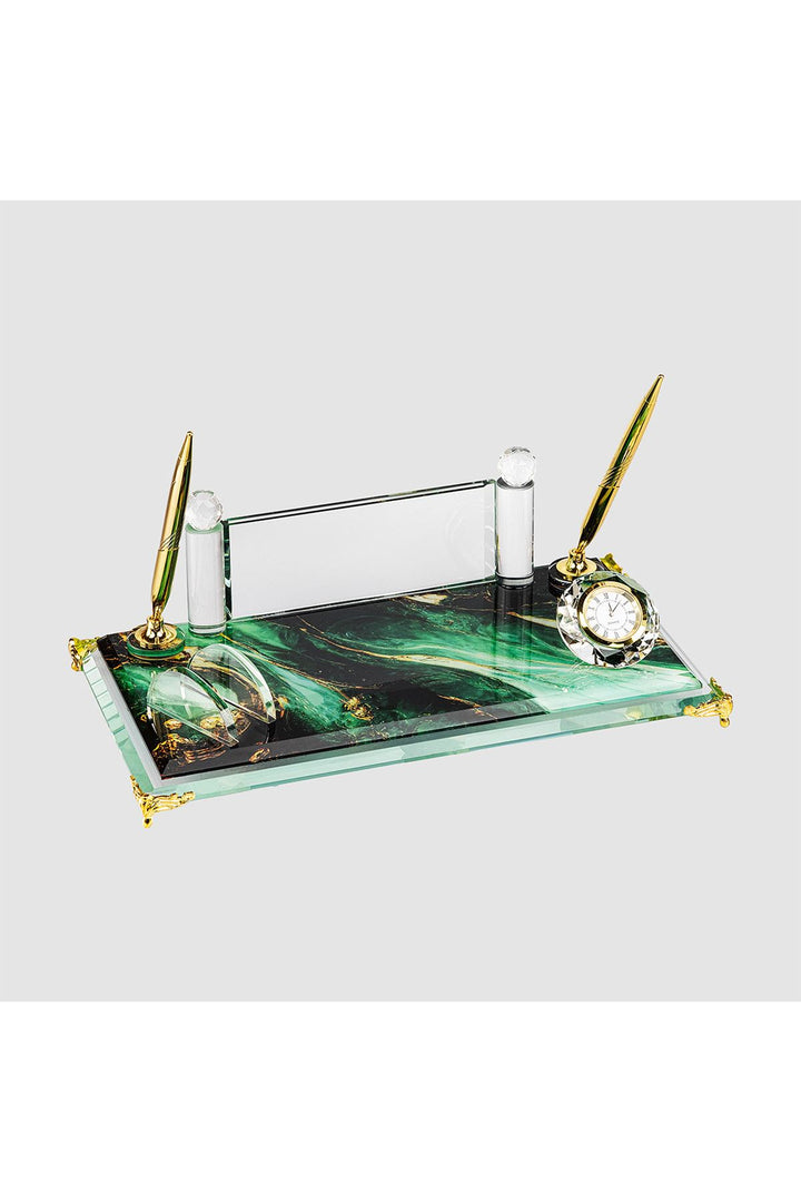Yeşil Gold Kristal Masa İsimliği – Saatli Çift Kalemli 16×30 cm (MKR-401) – detay görünümü