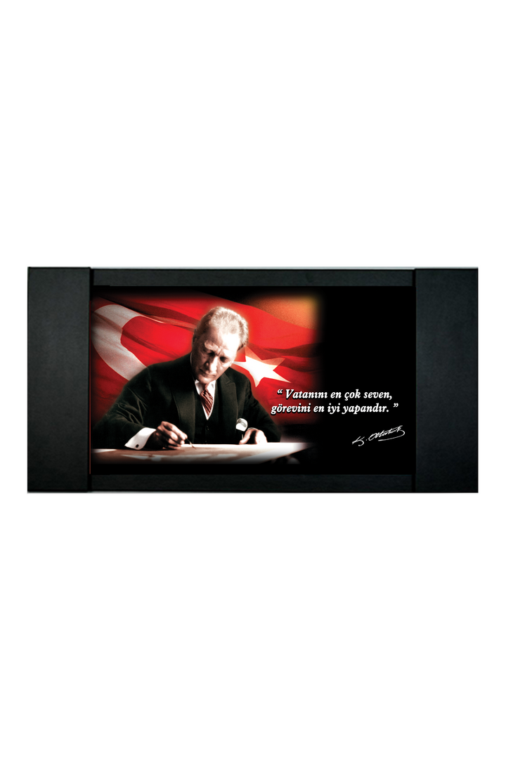 Atatürk Makam Panosu – “Vatanını En Çok Seven” Dalgalı Bayrak (MP002-1) – ön görünüm