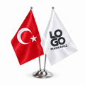 Türk Bayraklı ve Logolu İkili Masa Bayrağı (Krom Direkli) — LOGO ve MARKANIZ örnek baskısı